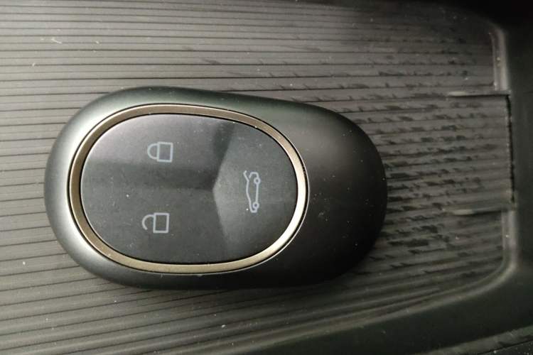 Used Nio ET5T 2023 75 kWh Touring Vehicle Key