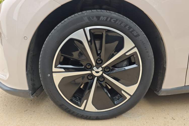 Used Nio ET5T 2023 75 kWh Touring Exterior 12