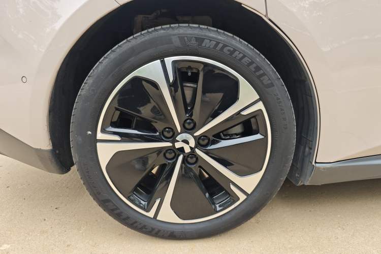 Used Nio ET5T 2023 75 kWh Touring Exterior 14