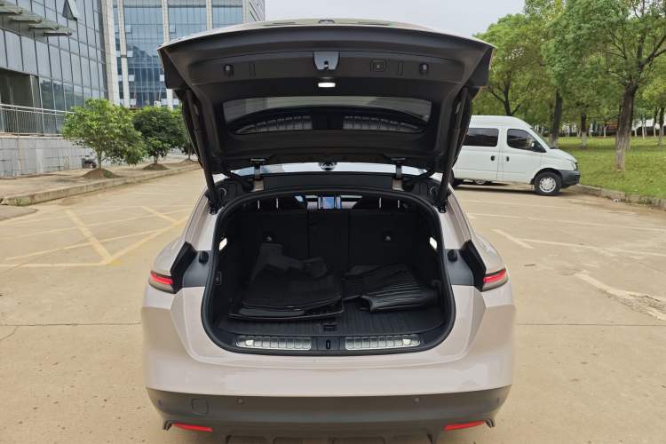 Used Nio ET5T 2023 75 kWh Touring Exterior 8