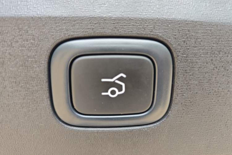 Used Nio ET5T 2023 75 kWh Touring Exterior 9