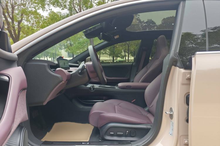Used Nio ET5T 2023 75 kWh Touring Interior 1