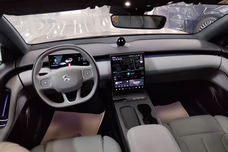 Used Nio ET5T 2023 75 kWh Touring Interior 2