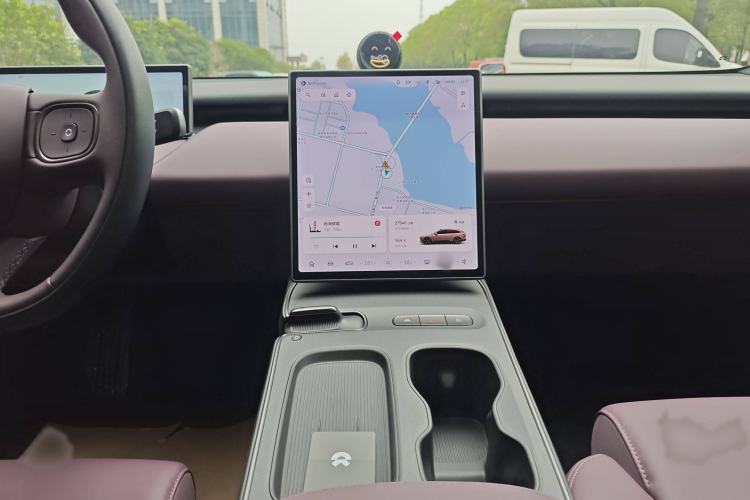 Used Nio ET5T 2023 75 kWh Touring Interior 5