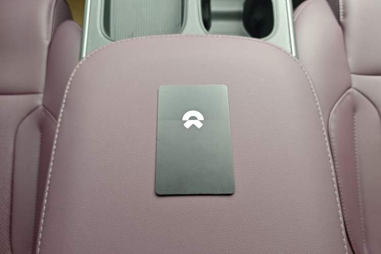 Used Nio ET5T 2023 75 kWh Touring Interior 6
