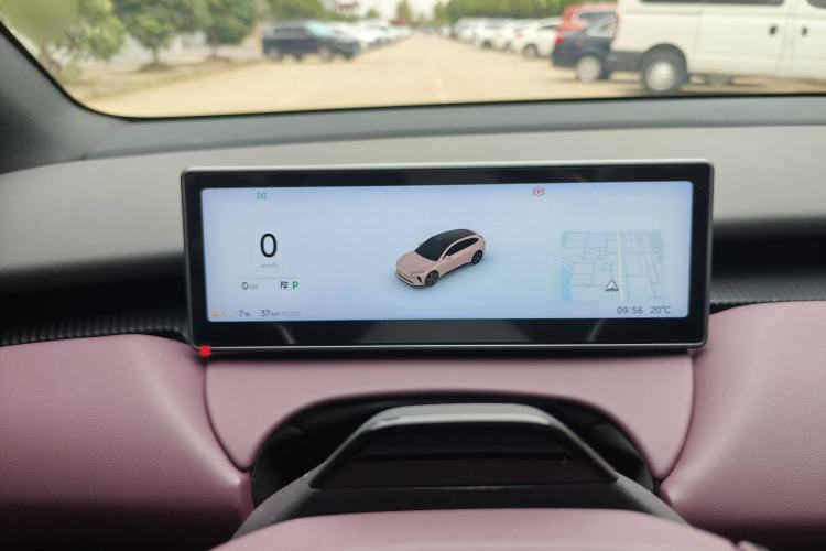 Used Nio ET5T 2023 75 kWh Touring Interior 8