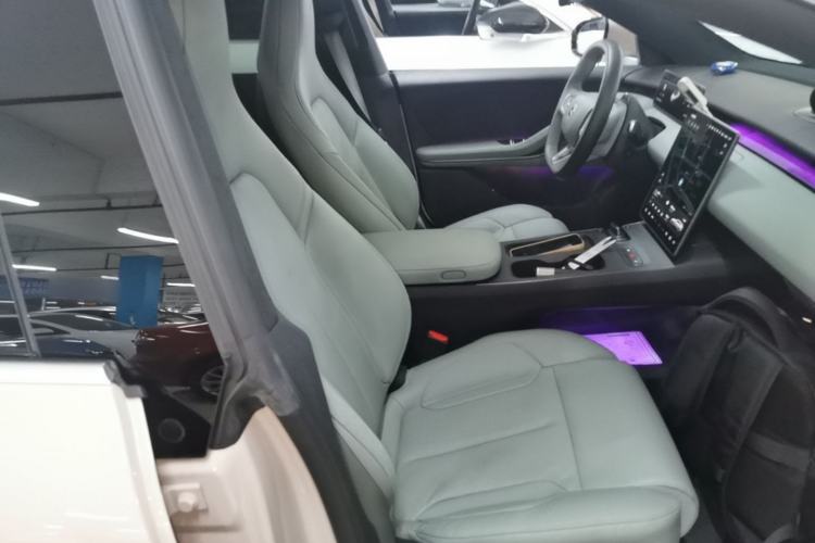 Used Nio ET5T 2023 75 kWh Touring Right Front Seat