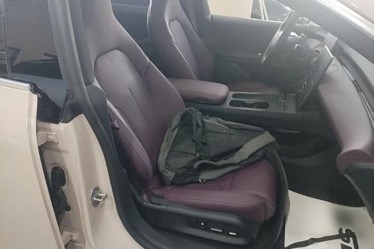 Used Nio ET5T 2023 75 kWh Touring Right Front Seat