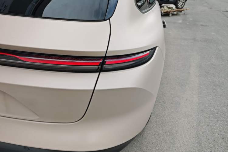 Used Nio ET5T 2023 100kWh Touring Right Rear Taillight