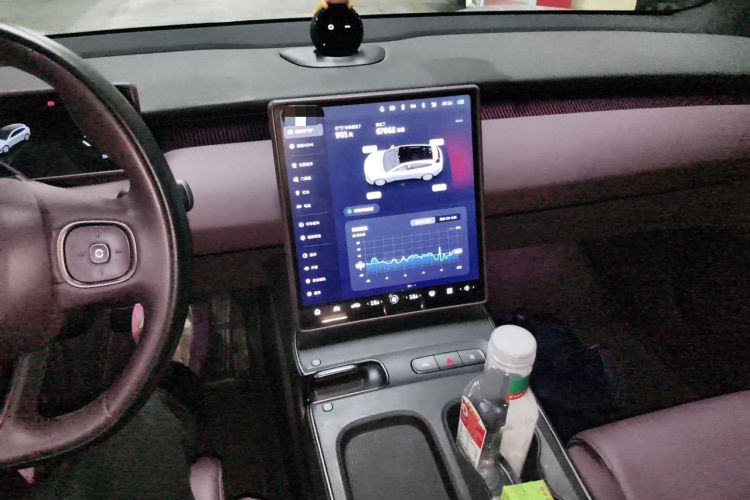 Used Nio ET5T 2023 75 kWh Touring Audio And AC Panel