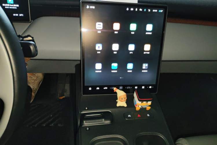 Used Nio ET5T 2023 75 kWh Touring Audio And AC Panel
