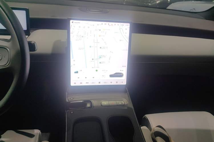 Used Nio ET5T 2023 75 kWh Touring Audio And AC Panel