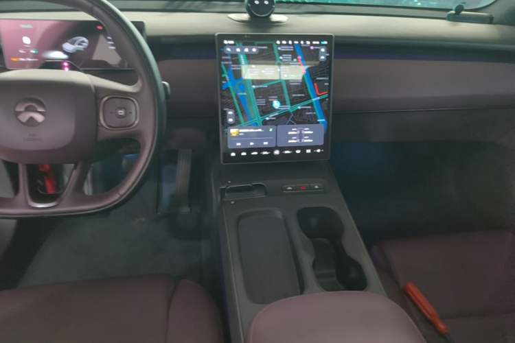Used Nio ET5T 2023 75 kWh Touring Audio And AC Panel