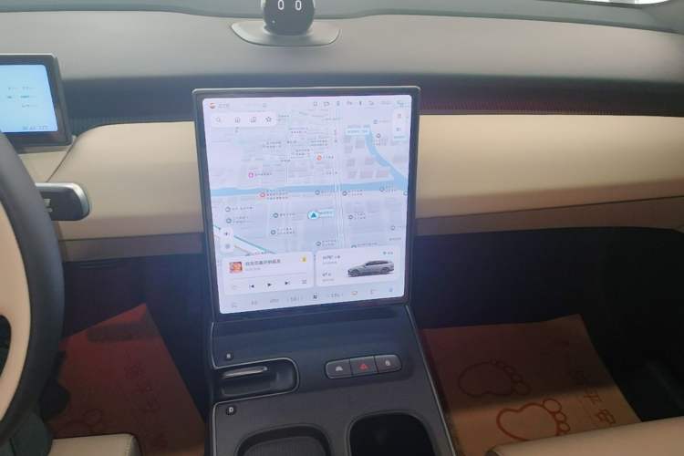 Used Nio ET5T 2023 75 kWh Touring Audio And AC Panel