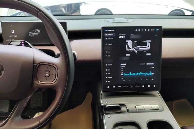 Used Nio ET5T 2023 75 kWh Touring Center Console