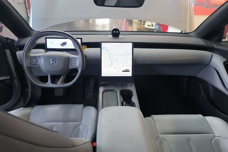 Used Nio ET5T 2023 75 kWh Touring Center Console