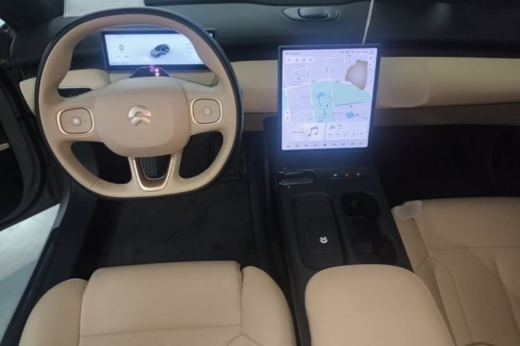 Used Nio ET5T 2023 75 kWh Touring Center Console