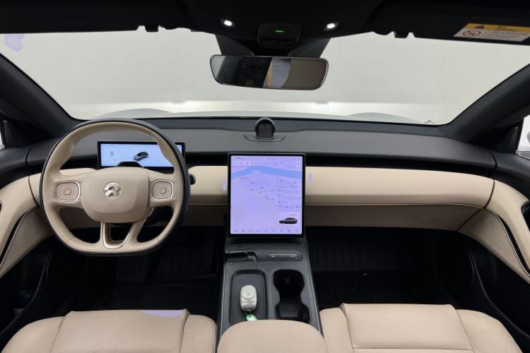 Used Nio ET5T 2023 75 kWh Touring Center Console