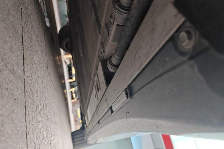 Used Nio ET5T 2023 75 kWh Touring Chassis Front Left