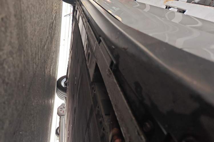 Used Nio ET5T 2023 75 kWh Touring Chassis Front Right