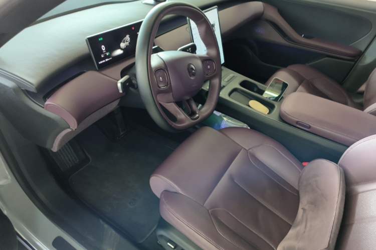 Used Nio ET5T 2023 75 kWh Touring Driver Seat