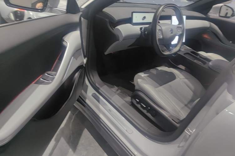 Used Nio ET5T 2023 75 kWh Touring Driver Seat