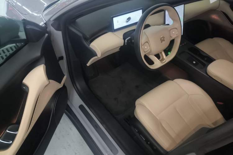 Used Nio ET5T 2023 75 kWh Touring Driver Seat