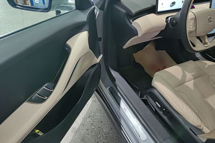 Used Nio ET5T 2023 75 kWh Touring Driver Seat