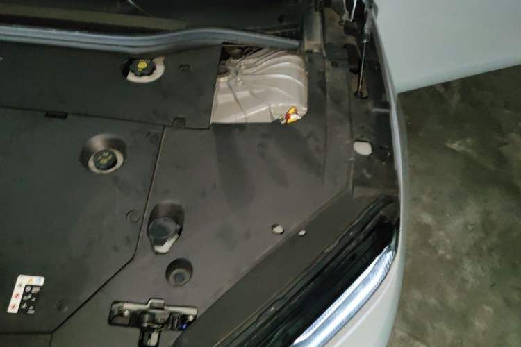 Used Nio ET5T 2023 75 kWh Touring Engine Bay Left