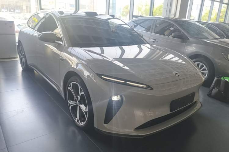 Used Nio ET5T 2023 75 kWh Touring Exterior 1