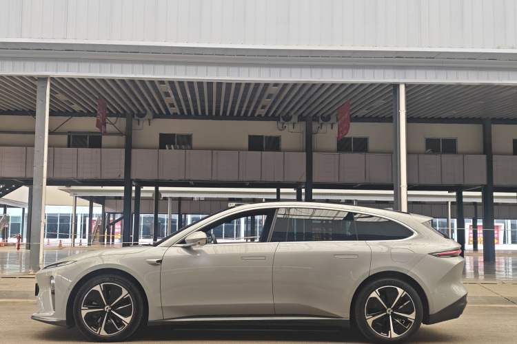 Used Nio ET5T 2023 75 kWh Touring Exterior 2