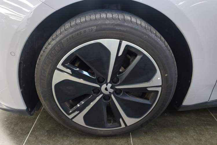 Used Nio ET5T 2023 75 kWh Touring Exterior 4