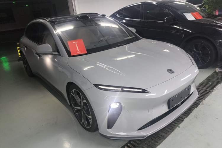 Used Nio ET5T 2023 75 kWh Touring Front Right 45 Deg