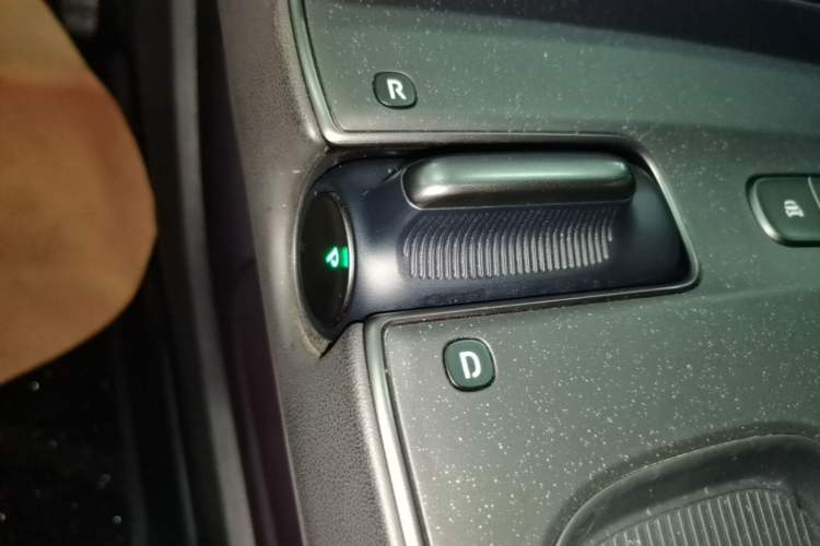 Used Nio ET5T 2023 75 kWh Touring Gear Lever