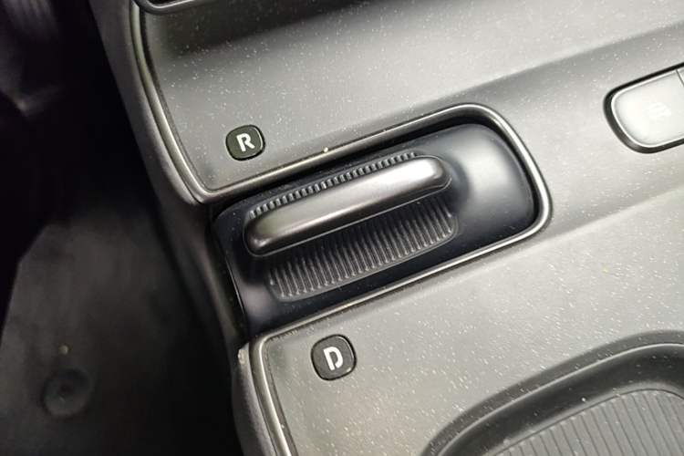 Used Nio ET5T 2023 75 kWh Touring Gear Lever