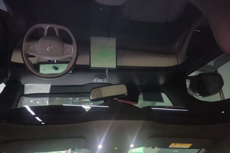 Used Nio ET5T 2023 75 kWh Touring Headliner