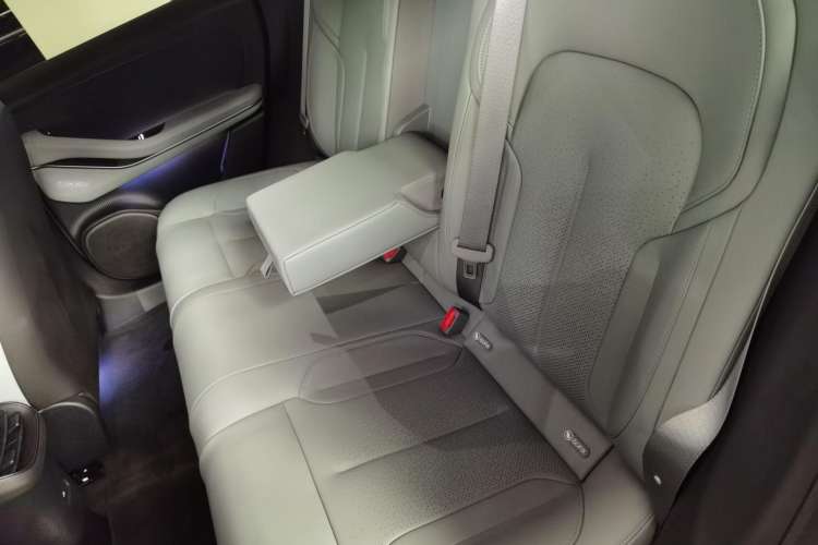 Used Nio ET5T 2023 75 kWh Touring Interior 1