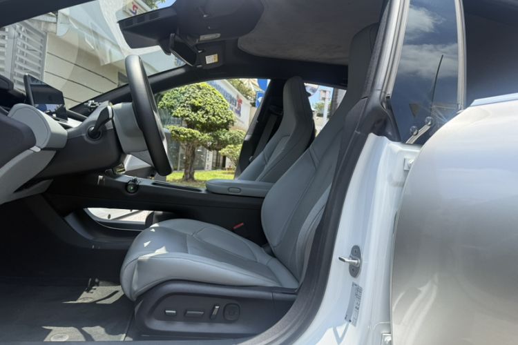 Used Nio ET5T 2023 75 kWh Touring Interior 1