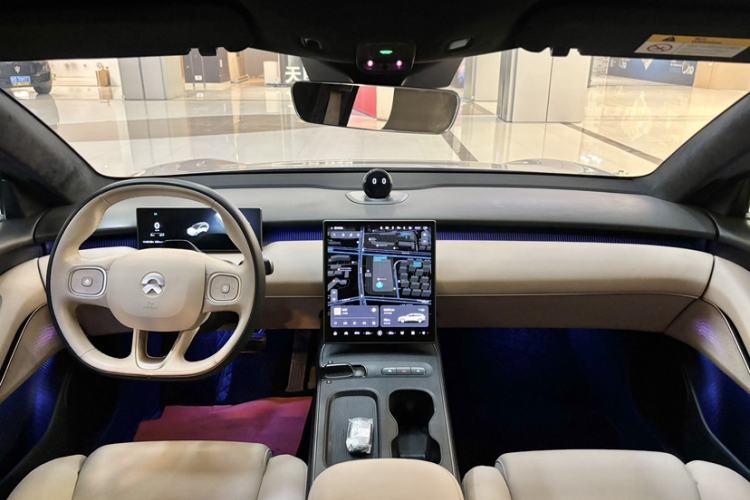 Used Nio ET5T 2023 75 kWh Touring Interior 1
