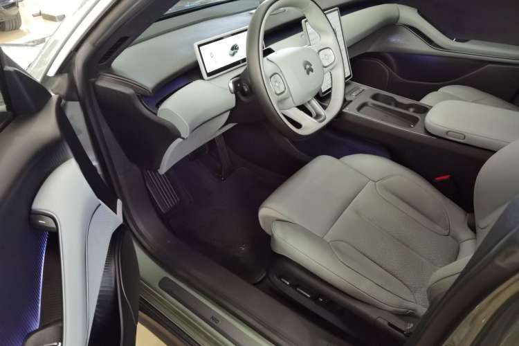 Used Nio ET5T 2023 75 kWh Touring Interior 2