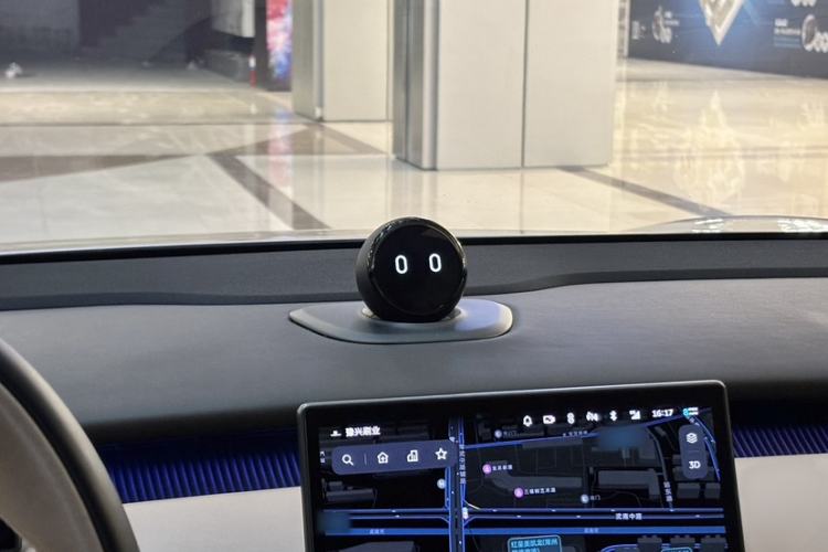 Used Nio ET5T 2023 75 kWh Touring Interior 4