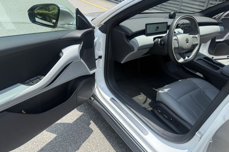 Used Nio ET5T 2023 75 kWh Touring Interior 7