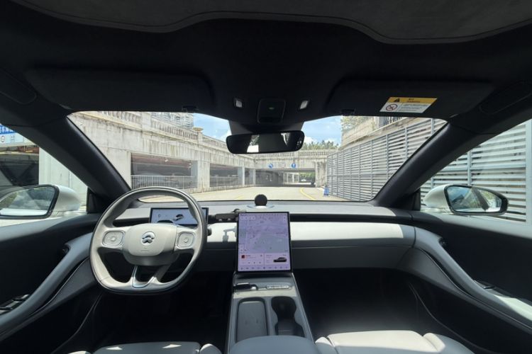 Used Nio ET5T 2023 75 kWh Touring Interior 9