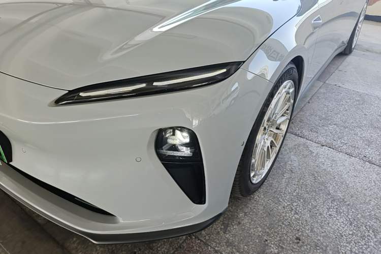 Used Nio ET5T 2023 75 kWh Touring Left Front Headlight