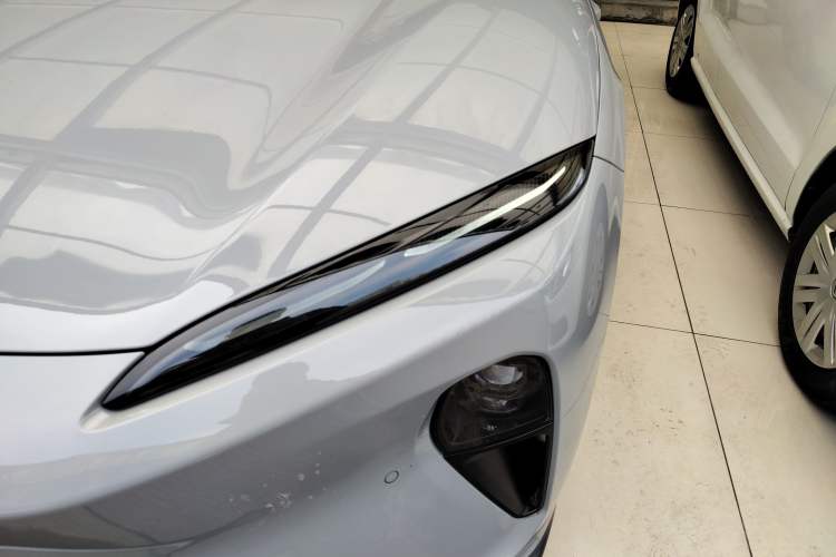 Used Nio ET5T 2023 75 kWh Touring Left Front Headlight