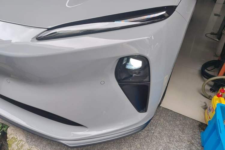 Used Nio ET5T 2023 75 kWh Touring Left Front Headlight