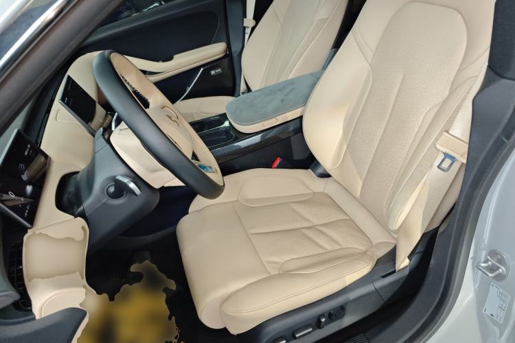 Used Nio ET5T 2023 75 kWh Touring Left Front Seat