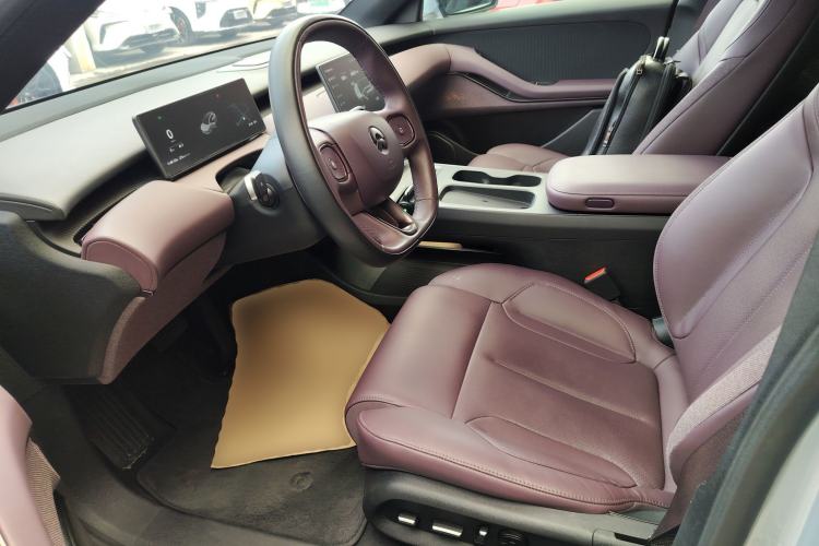 Used Nio ET5T 2023 75 kWh Touring Left Front Seat