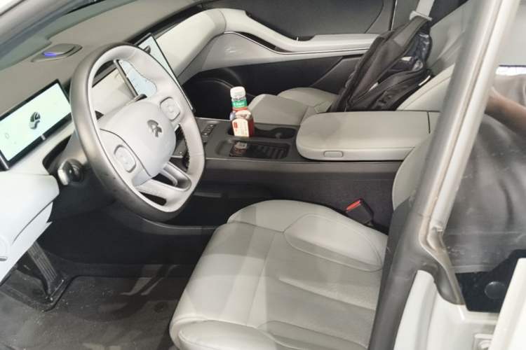 Used Nio ET5T 2023 75 kWh Touring Left Front Seat