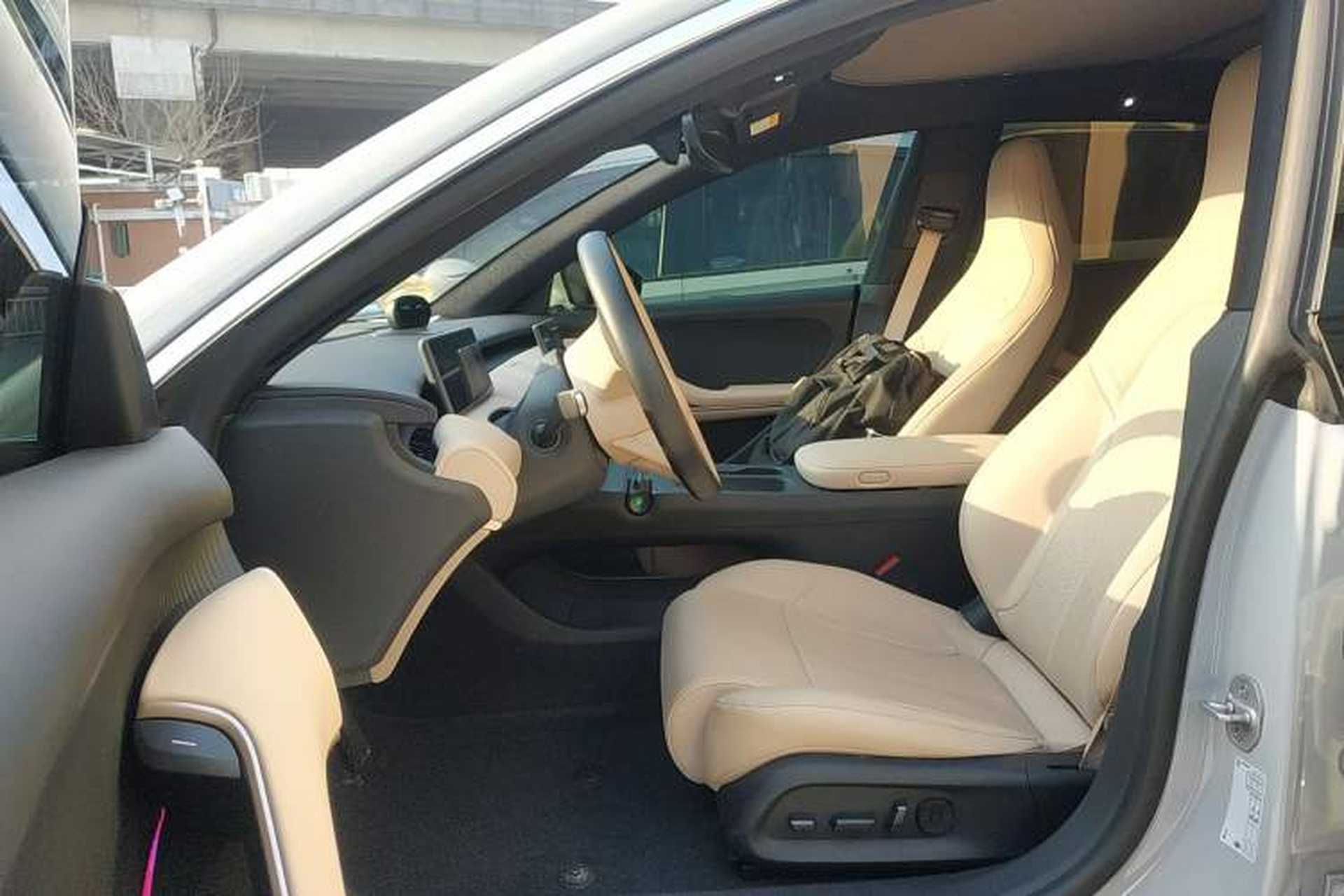 Used Nio ET5T 2023 75 kWh Touring Left Front Seat